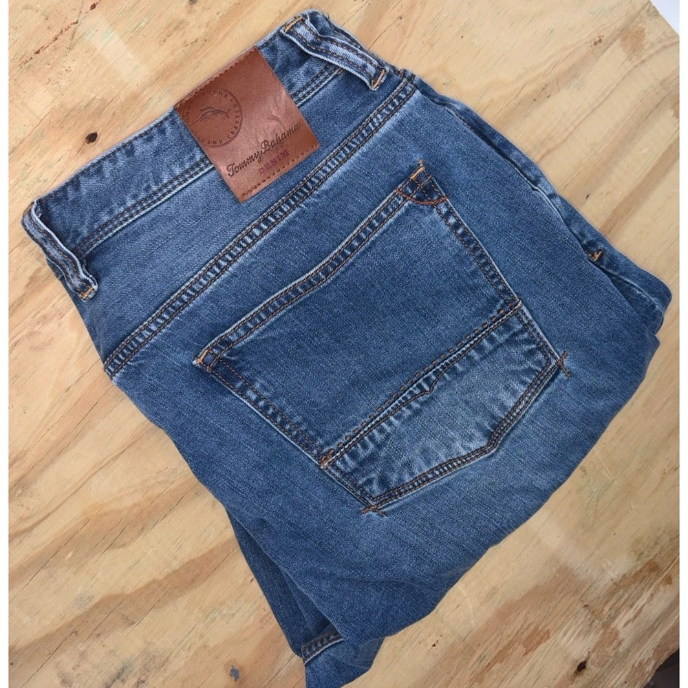 Tommy Bahama Sand Drifter Authentic Straight Leg Blue Jeans 35x30 Medium Wash